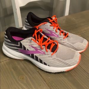 Women’s brooks launch shoes